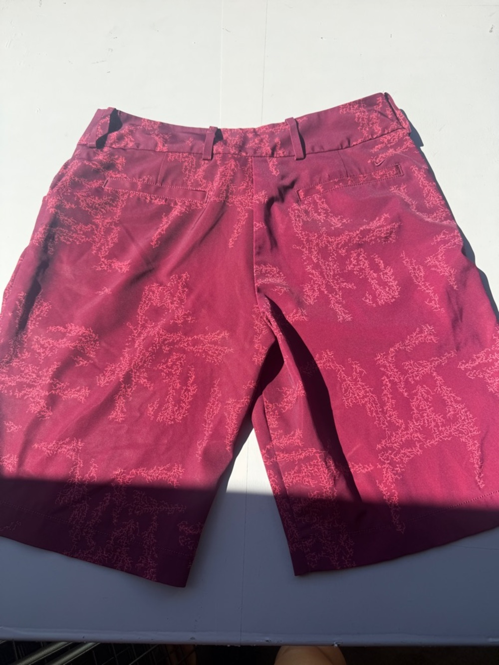 Nike mens Burgundy Printed Flat Front Golf Shorts red medium 10” inseam A10 - Picture 6 of 9